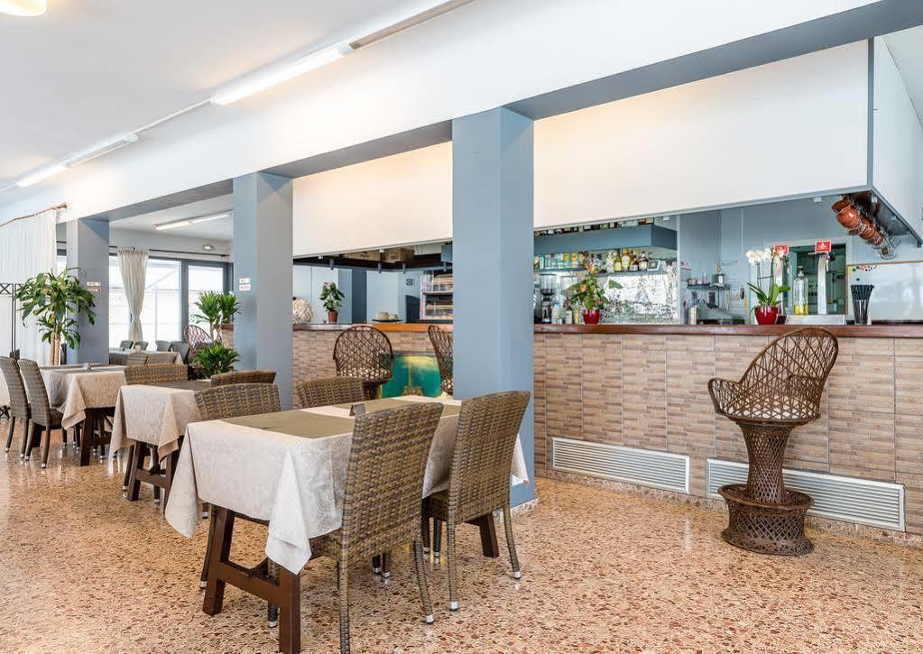 Tabbu Ibiza Apartments Platja d'en Bossa Eksteriør bilde